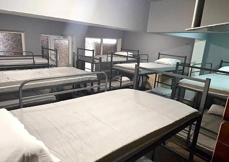 Cazare muncitori Sectorul 5 - 30 lei / zi totul inclus - 3