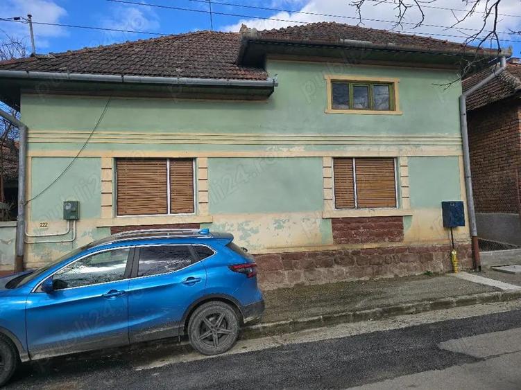 Vand casa Com Pietroasa-Bihor, sosea , central ter 2500 mp, dublu front, utilit.,gaz - 11