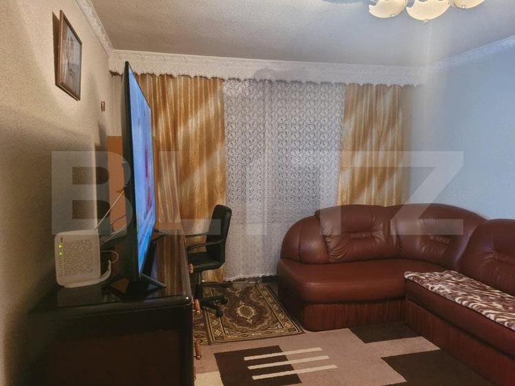 Apartament 4 camere, decomandat, 78 mp, zona Ramiro - 1
