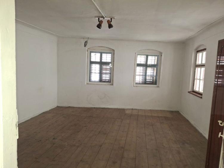 Casa de vanzare Saliste-centru - 1