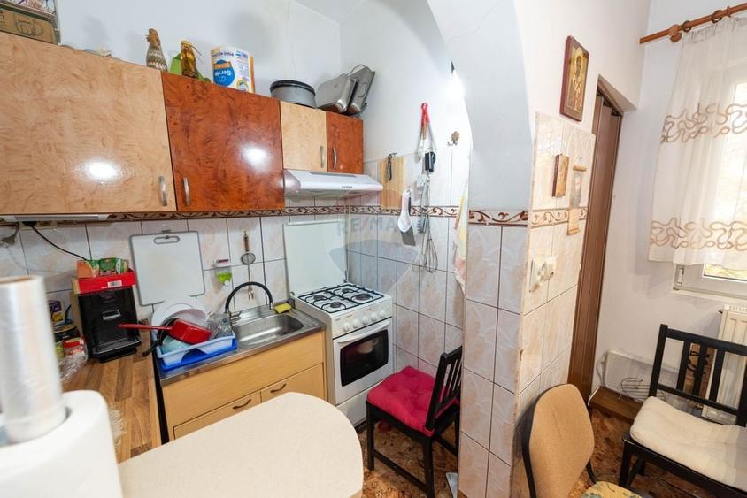 Vila de vanzare in zona P-ta Unirii 140 mp teren - 12