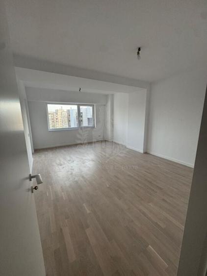 GARSONIERA // BUCEGI 12 // CENTRAL - 1