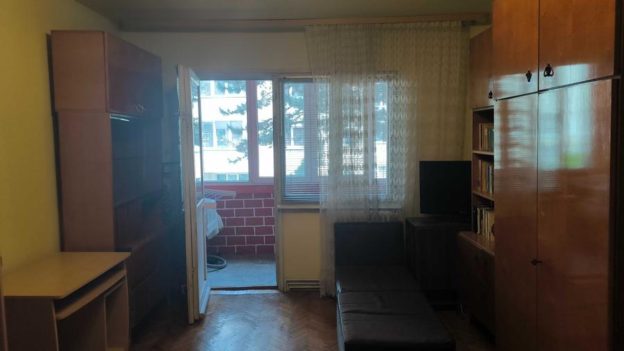 Apartament cu 3 camere decomandat în Grigorescu