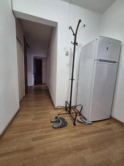 Apartament cu 3 camere decomandat în Dristor