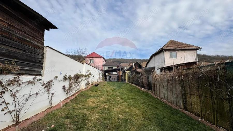 Casa renovata cu 3 camere zona Mosnei - 6