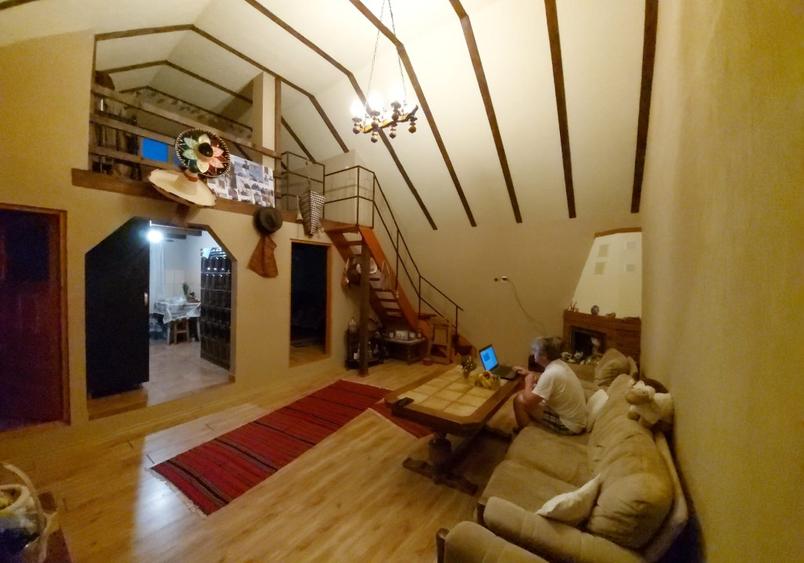 Casă de vânzare  - 3