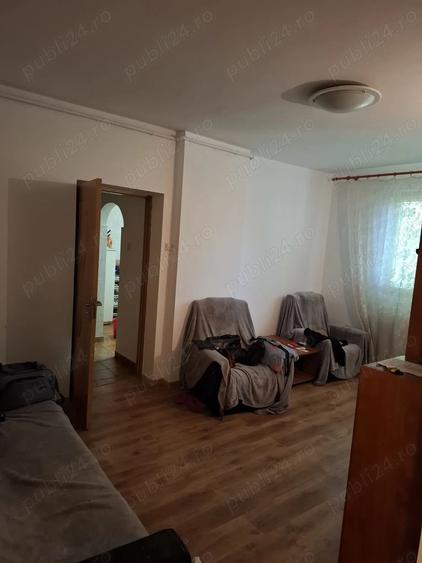 Proprietar, 3 camere in Vila (nr 31), Pajura, sect 1, str Presei, renovat,et 2 - 5