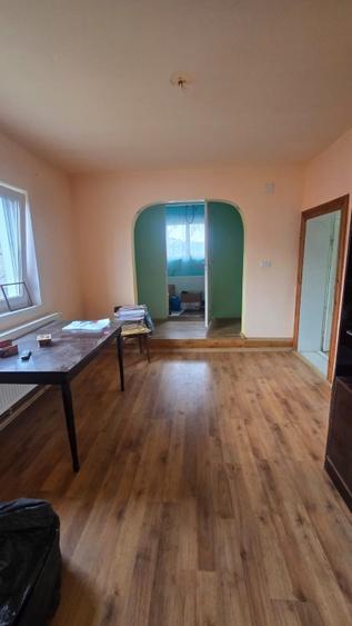 Casa de vanzare - Sustiu , Bihor - 3097 mp teren - 9