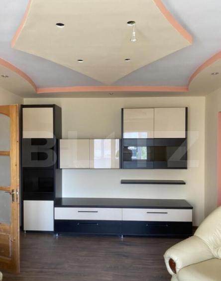 Apartament de 3 camere, 2 bai si balcon inchis, etaj interme - 4