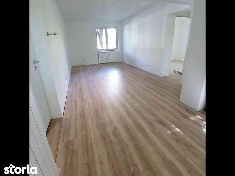 Aleea Circului parter cu balcon - 15