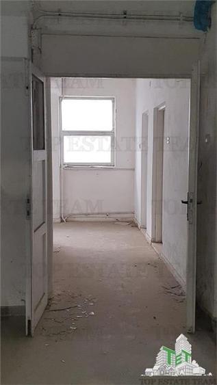 Cladire de vanzare 4346 mp si teren 2912 mp Militari - 4