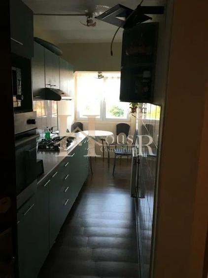 Complexul Studentesc. Decomandat. Ideal pentru investitie - 4