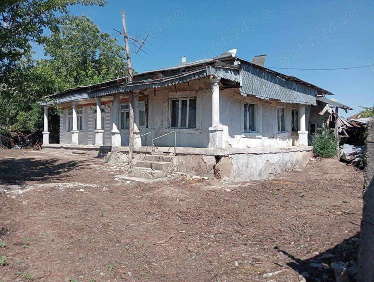 Teren intravilan, 25 ari cu casa veche renovabila - 4