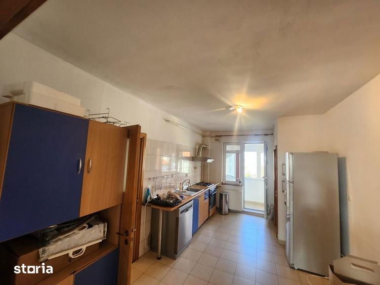 Apartament de vanzare Gh. Doja pe 3 nivele - Pitesti - 11