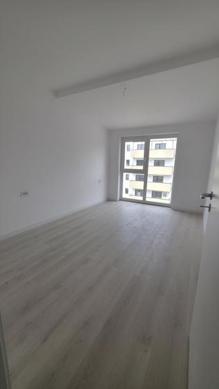 Apartament cu 3 camere în Petru Rareș