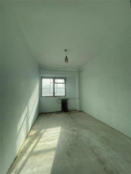 Apartament 3 camere de vanzare zona E3 -Tulcea - 1