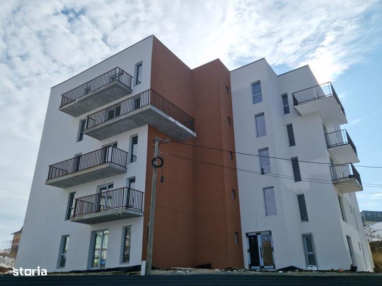 Apartament 3 camere cu 2 balcoane, la 4 km de Podu Ro?-93 000 euro - 5