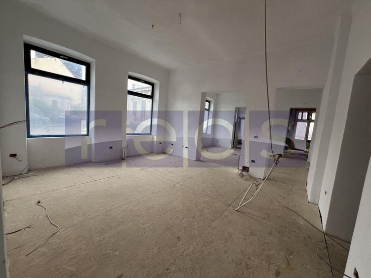 IMOBIL MIXT | ROSETTI | 500 MP | RENOVAT | 2 CORPURI + SUBSOL + CURTI INTERIOARE - 3