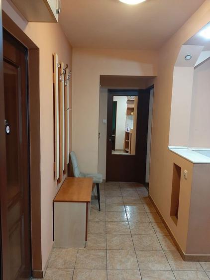 Dau in chirie apartament 2 camere, Nufarul - 5