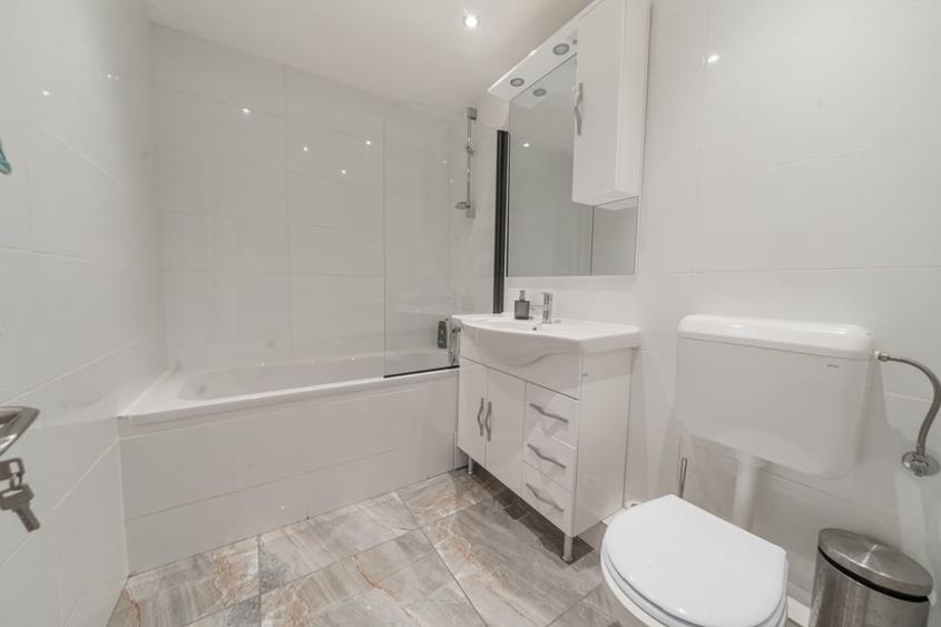 Ideal Firma*Blvd Burebista 3*Pta Alba Iulia*Etaj 3*Luxos* - 10