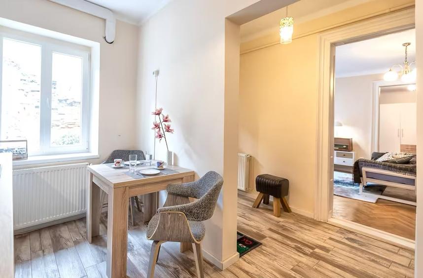 Apartament 2 camere,complet renovat, inima centrului Istoric, Strada Castelului - 12