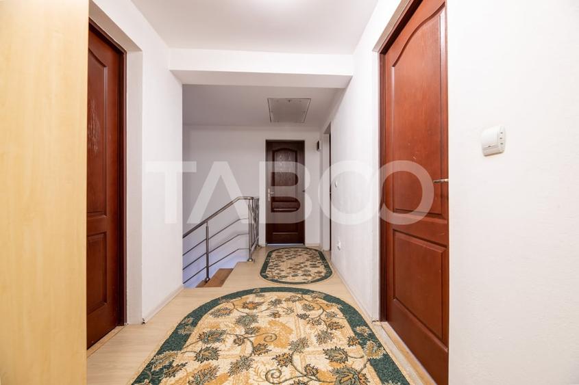 Casa de vanzare cu 4 dormitoare 2 bai si pivinita in Selimbar - 12