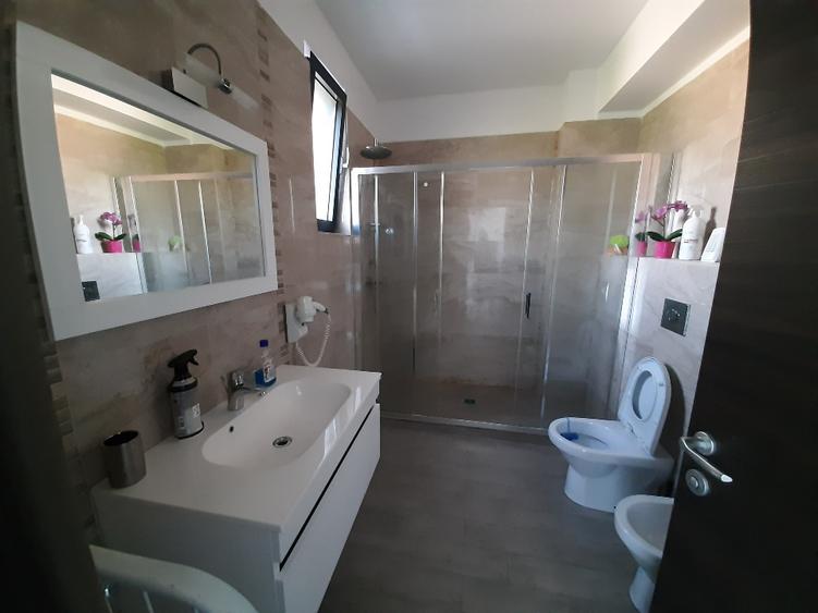 Apartament 2 camere bloc LUX cu piscina ponton vila Sophia 2 Mamaia Constanta - 8