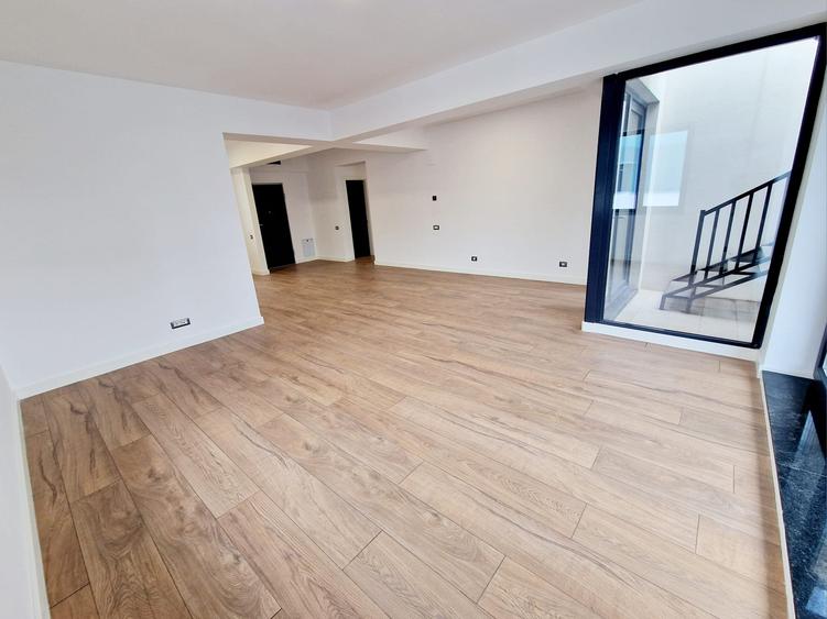 Penthouse cu 4 camere, 372 mp inclus terasa , la 200 m de rond Pipera - 4