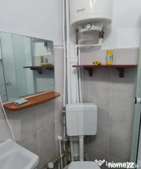 Garsonieră decomandată în Central