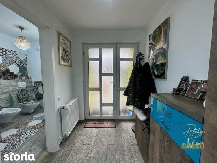 Casă cu 4 camere cu Canalizare în Sântandrei