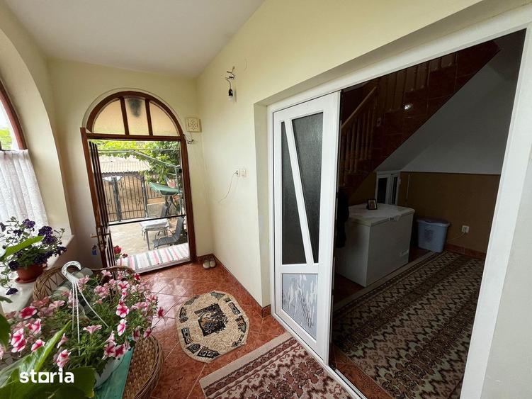Casă cu 5 camere cu Teren 400 Mp în Central