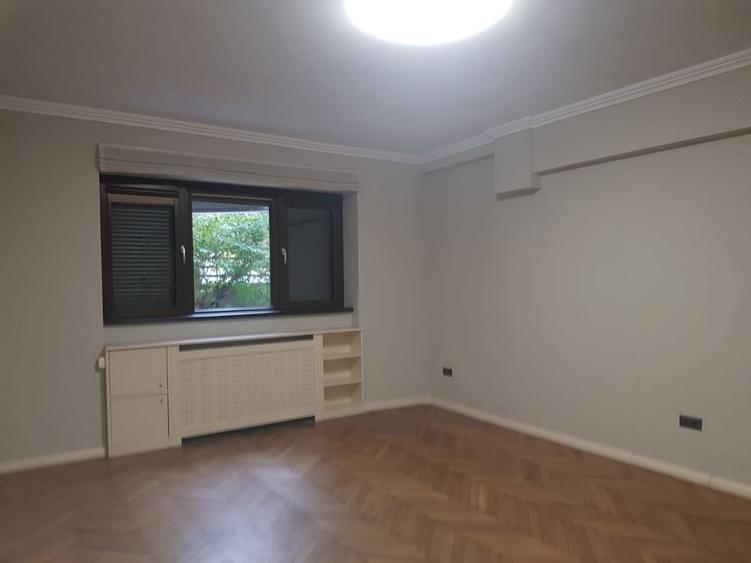 Garsonieră decomandată în Sisești