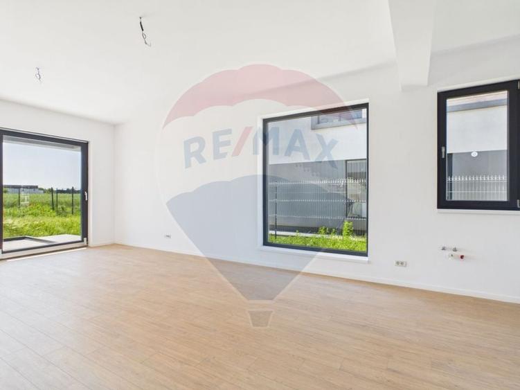 Duplex cu 4 camere cu Teren 271 Mp în Balotești