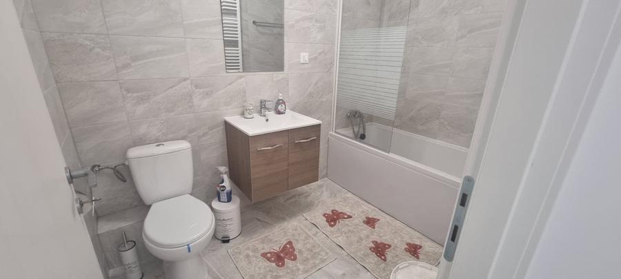 Garsonieră decomandată în Central