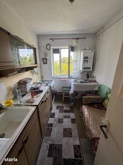 Apartament cu 2 camere semidecomandat în Tomis III