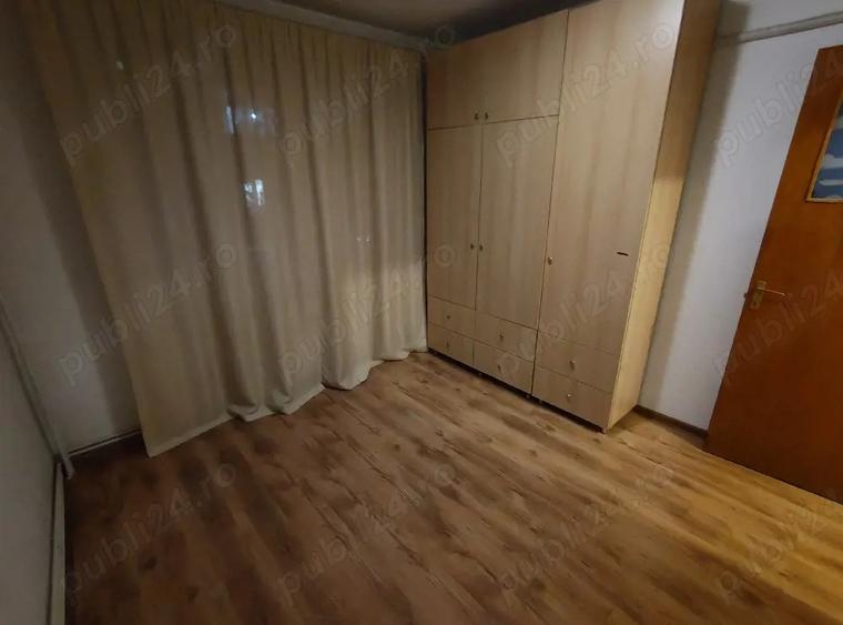 Apartament cu 3 camere nedecomandat în Titan