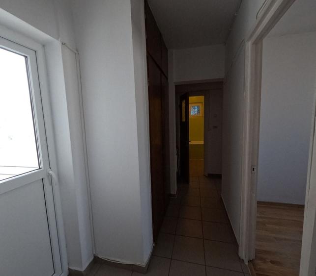 Apartament cu 3 camere decomandat în Morarilor