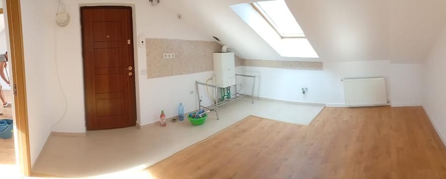 Apartament cu 4 camere decomandat în Florești