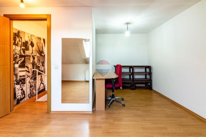 Apartament cu 2 camere decomandat, mobilat în P-ța Reșița
