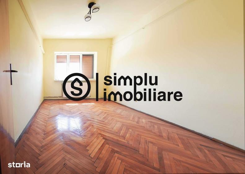Apartament cu 3 camere decomandat în Calea București