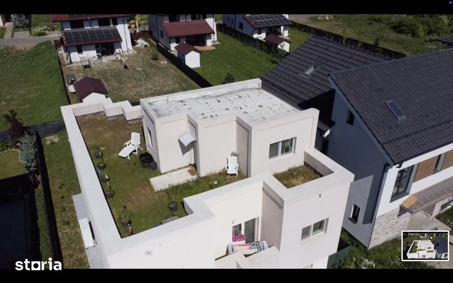 Casă cu 7 camere cu Teren 476 Mp în Corbeanca