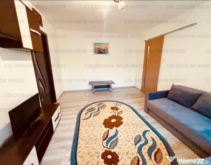 Apartament cu 2 camere semidecomandat în Centrul Civic