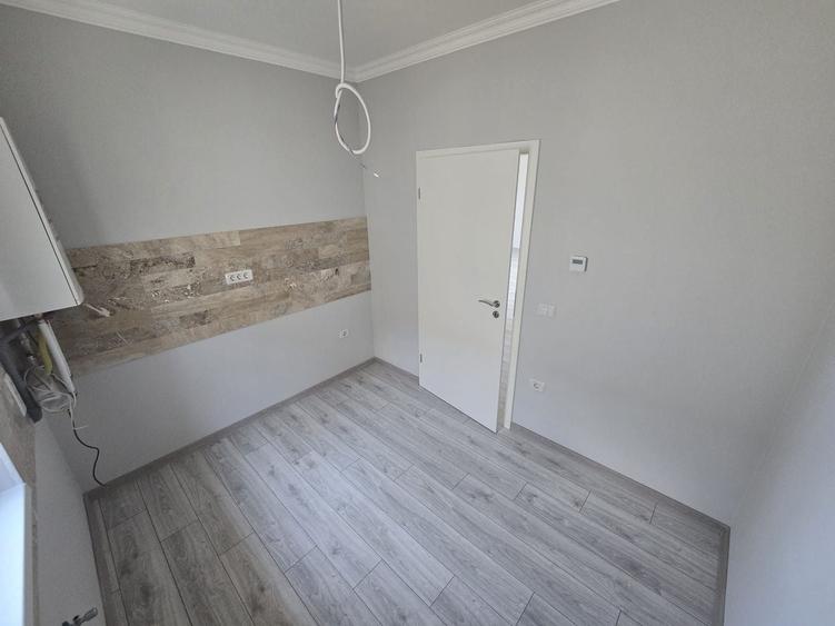 Apartament cu 2 camere decomandat în Girocului
