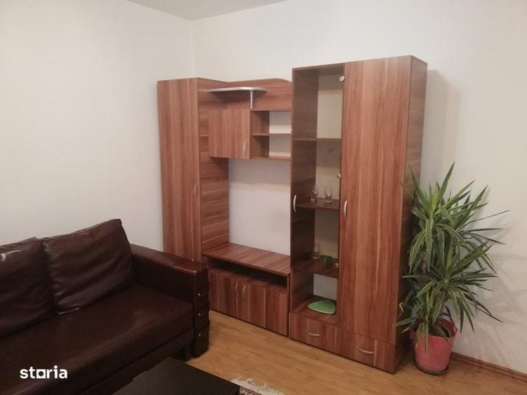 Casă cu 2 camere decomandat în Ștefan cel Mare