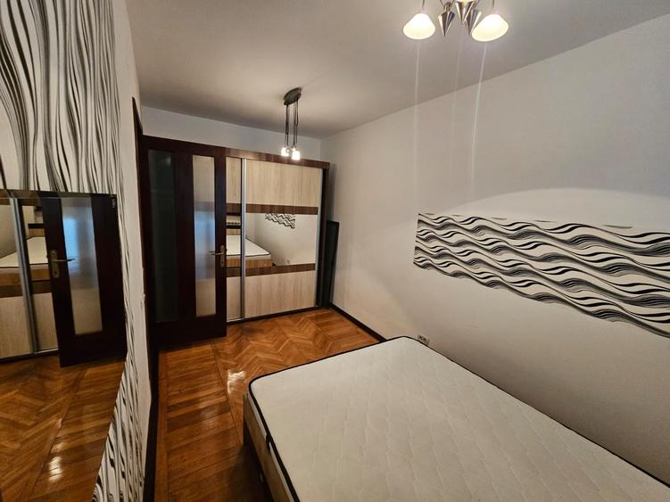 Apartament cu 3 camere decomandat în Ultracentral