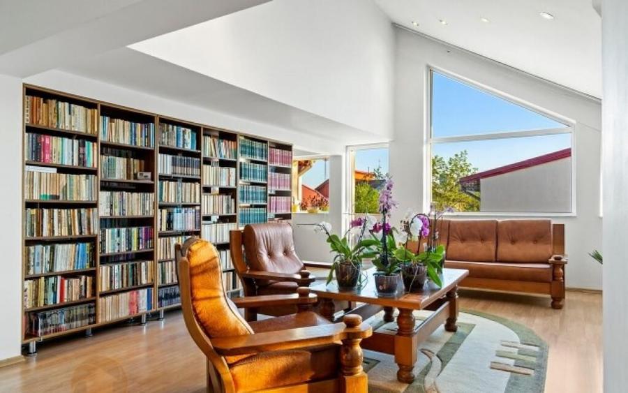 Vila de vanzare,7 camere,teren 1080mp,zona lacului Fundeni,600.000euro - 5