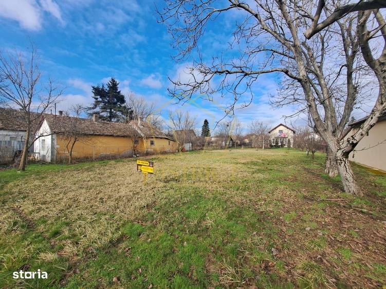 Teren imprejmuit pretabil pentru casa in vatra satului | Giarmata - 3