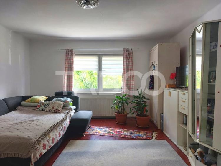 Casa de vanzare 6 camere 260 mp gradina zona foarte linistita Cisnadie - 6