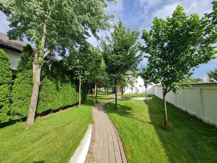 Private Estate lângă București | Vilă, Piscină & Sport Court - 30