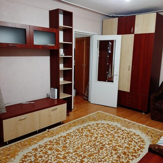 Inchiriez apartament 2 camere - 5
